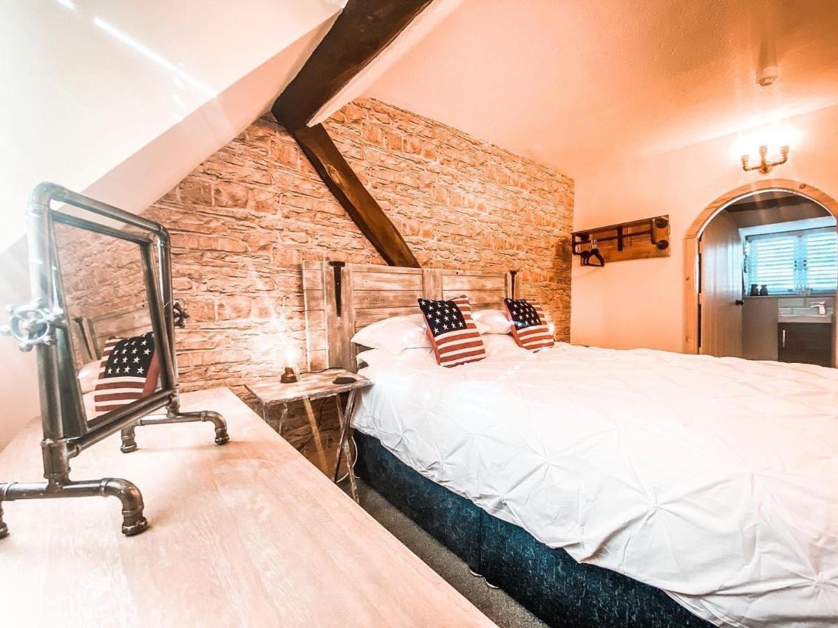 The Loft At Riverside Suites ブリッジノース エクステリア 写真
